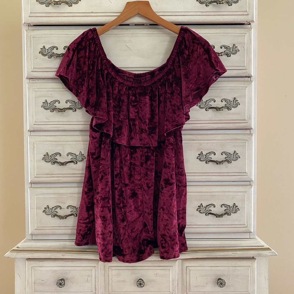 Vici Velvet Ruffle Top - Picture 2 of 4